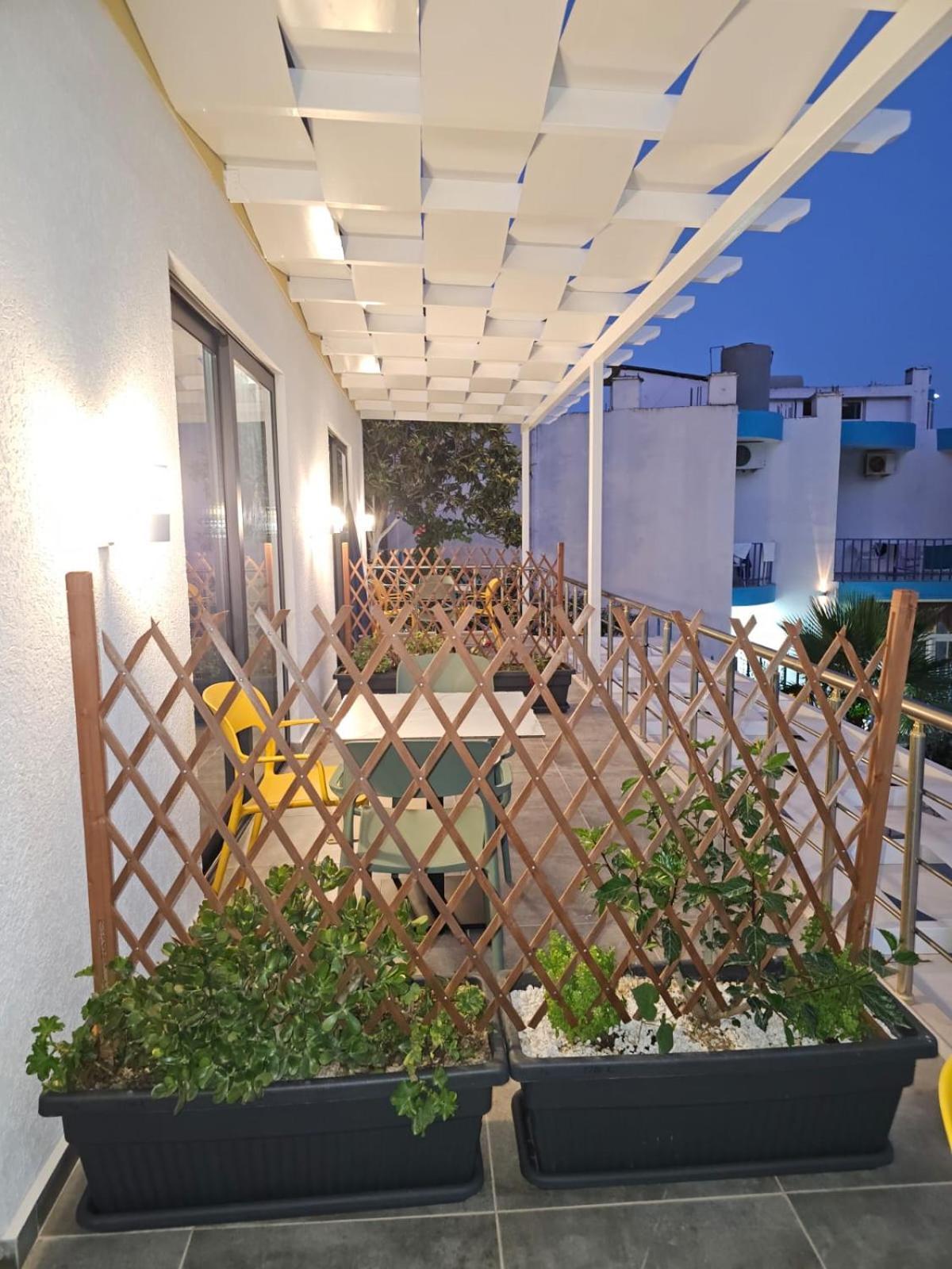 Ardit Seaside Rooms Sarandë Eksteriør billede