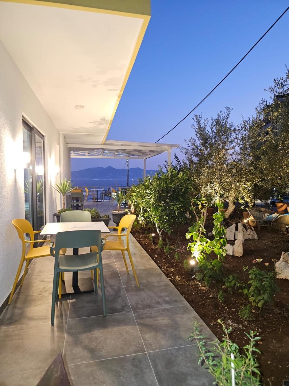 Ardit Seaside Rooms Sarandë Eksteriør billede